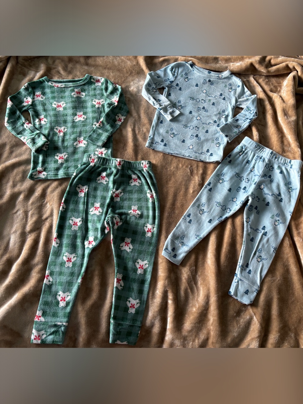 Cat & Jack Green Floral Plaid and Blue Animal Print Kids Pajama Set